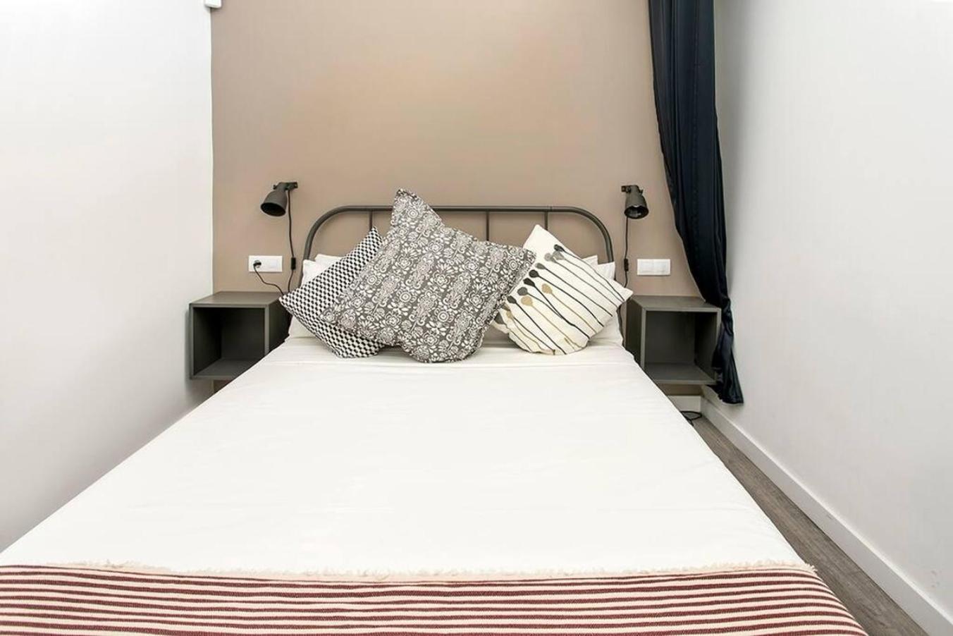 Cozy&New With Terrace Apartment L'Hospitalet de Llobregat Bagian luar foto