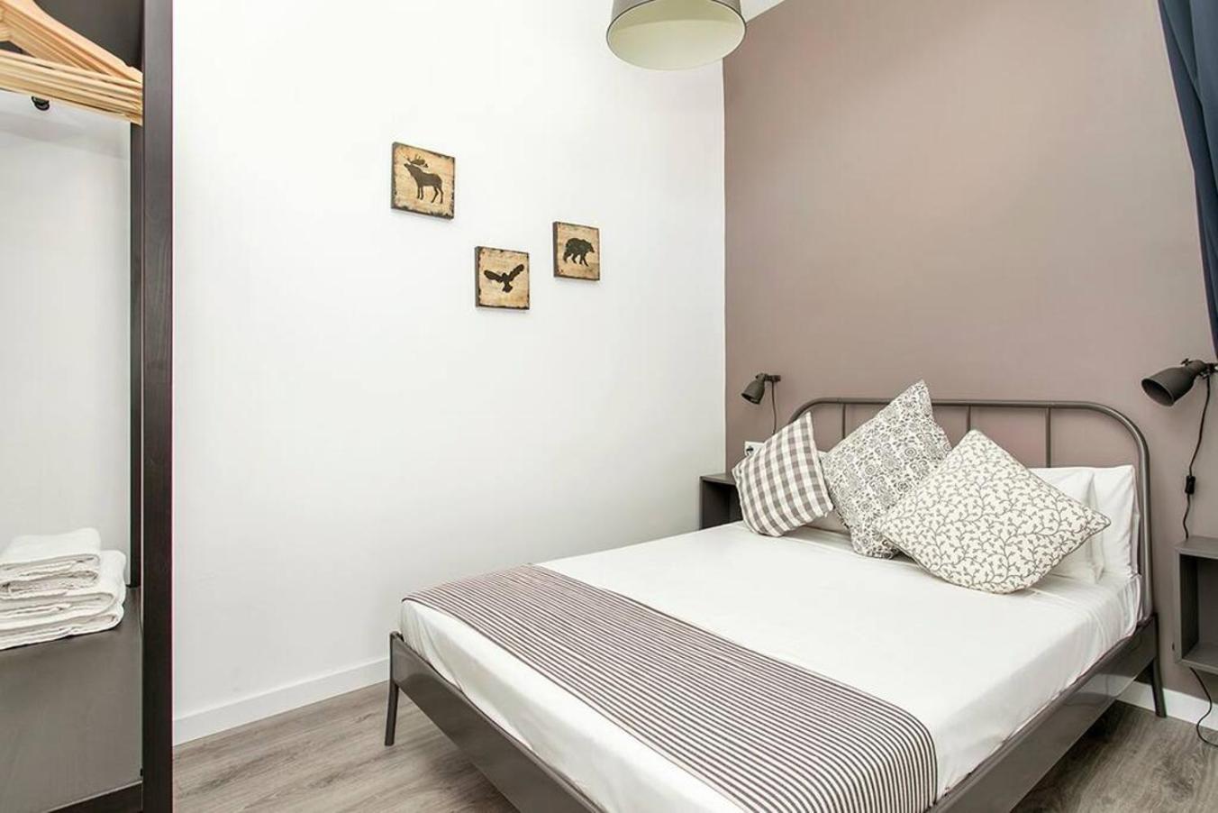 Cozy&New With Terrace Apartment L'Hospitalet de Llobregat Bagian luar foto